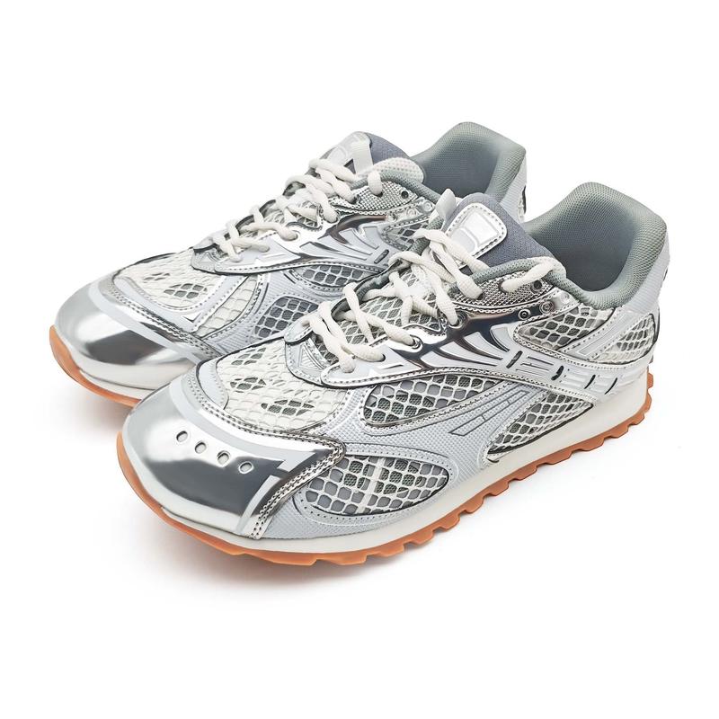 PRX-01 Chrome Runner in Silver, pair